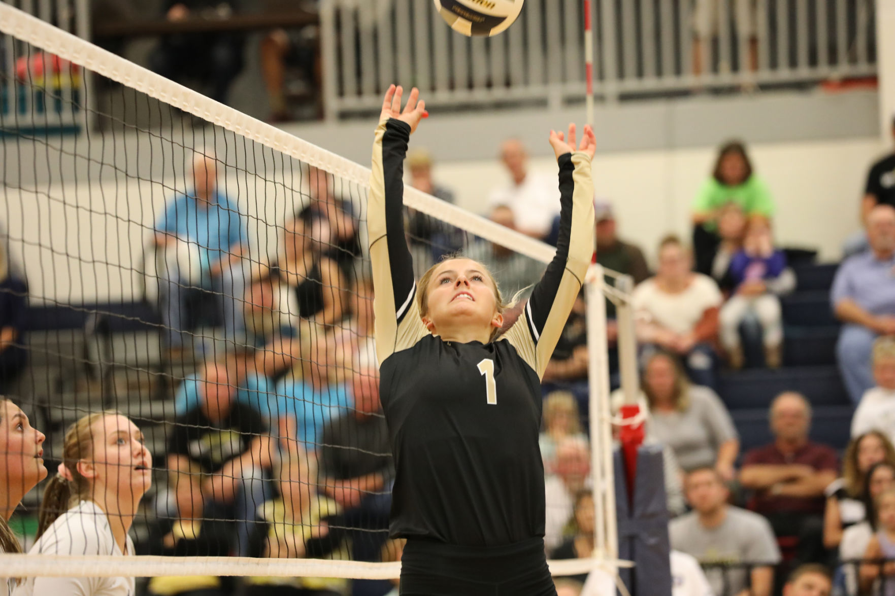 Outtakes_100419_ginwvball01_zlm.JPG